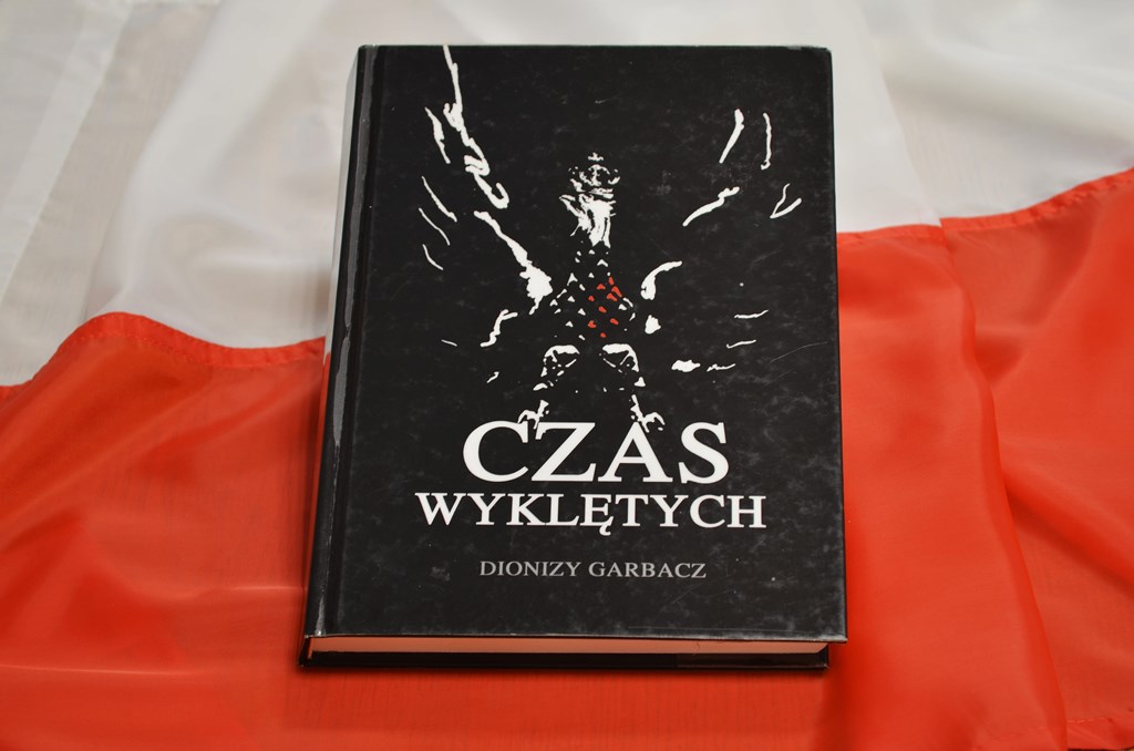 Wirtualna wystawa "Wyklęci w fotografii i literaturze"
